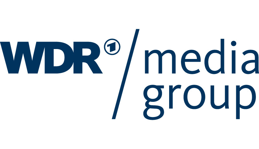 Logo DWR Media Group in de kleur blauw op wit